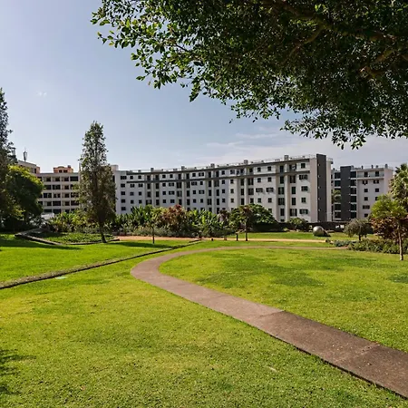 Da Silva By An Island *