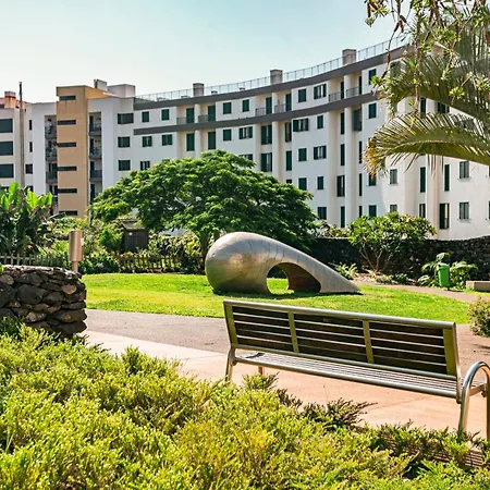 Da Silva By An Island * Funchal